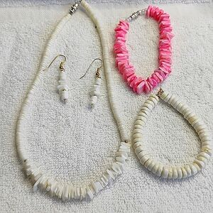 Lot Of Shell Necklace Earrings Bracelet White Pink